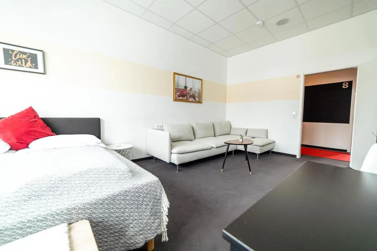 Full House Hostel Nurnberg - Shared Bath & Kitchen Aparthotel Nuremberg